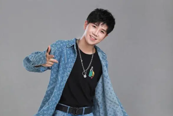 2021抖音十大网红排行榜 祝晓晗上榜，第一视频点赞量10.8亿