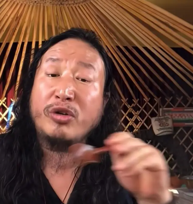 恩克作秀被识破，毛子哥和儿子一起上阵，恩克能接住回马枪吗?
