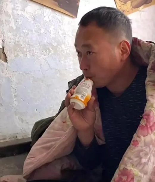 究竟是什么，让40个乡村生活流水账视频的“张同学”涨千万粉?