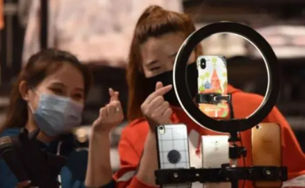 抖音运营：为什么你的直播间不进人?怎么做才能提升直播间流量和停留转化?
