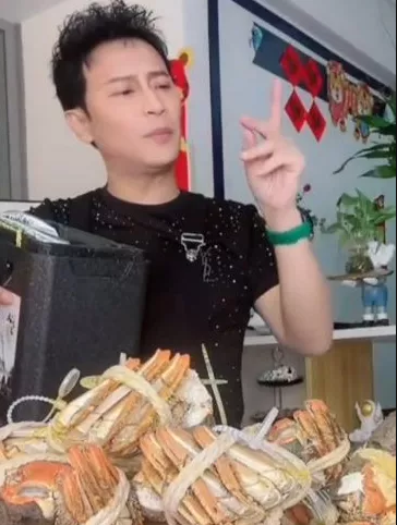 陈志朋直播带货又翻车?一晚上和网友吵十几架，被网友嘲讽辣眼睛