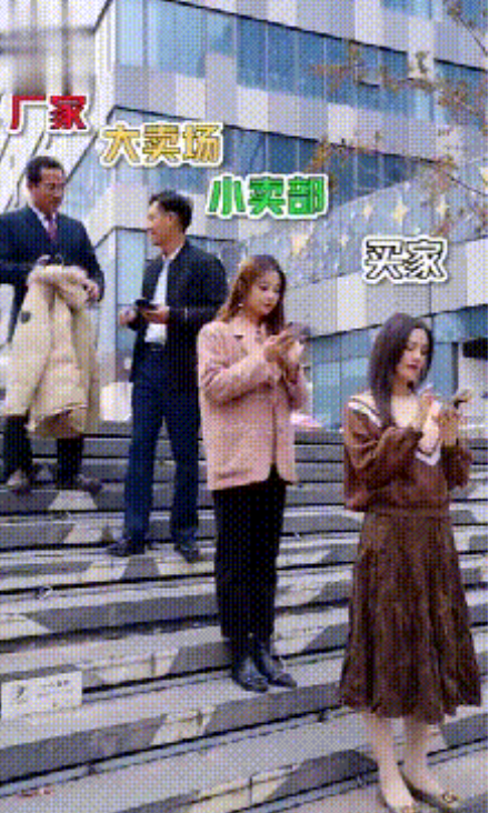 1643458480346048.png 2021年信息流创意迷惑行为大赏包括手游、综合电商、教育、金融、社交婚恋等重点行业