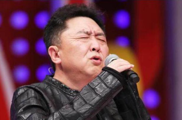 不止喝酒烫头与抽烟 爱玩儿的谦大爷抖音线上花样营业