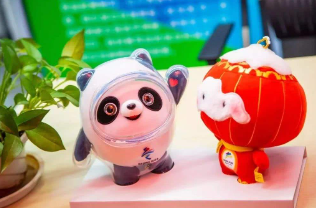 在抖音制作“冰墩墩”5天涨粉140万!网友：抖音最快野生百万博主记录诞生！